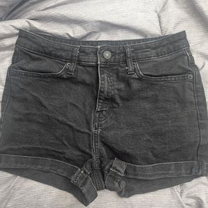Woman black shorts